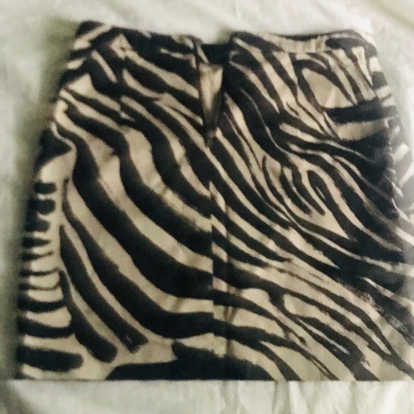 H&M WOMEN’S MINI SKIRT ZEBRA PRINT SIZE 6 - Picture 3 of 8
